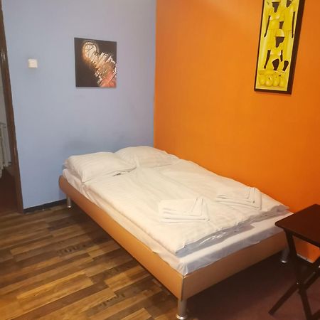 Hotel Praha Club Bed & Breakfast Bagian luar foto