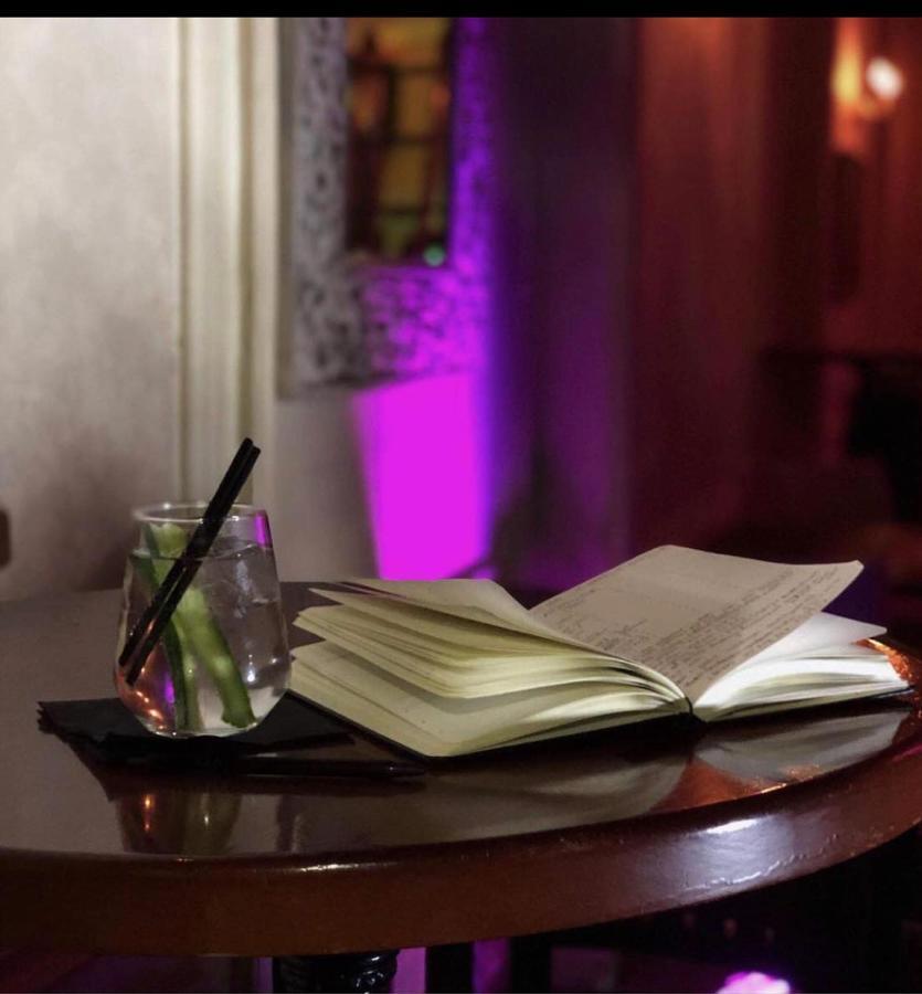 Hotel Praha Club Bed & Breakfast Bagian luar foto