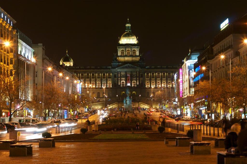 Hotel Praha Club Bed & Breakfast Bagian luar foto