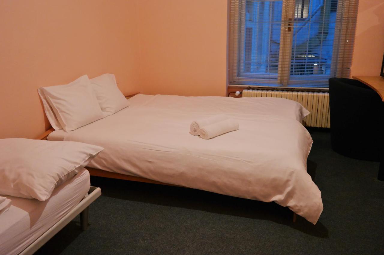 Hotel Praha Club Bed & Breakfast Bagian luar foto