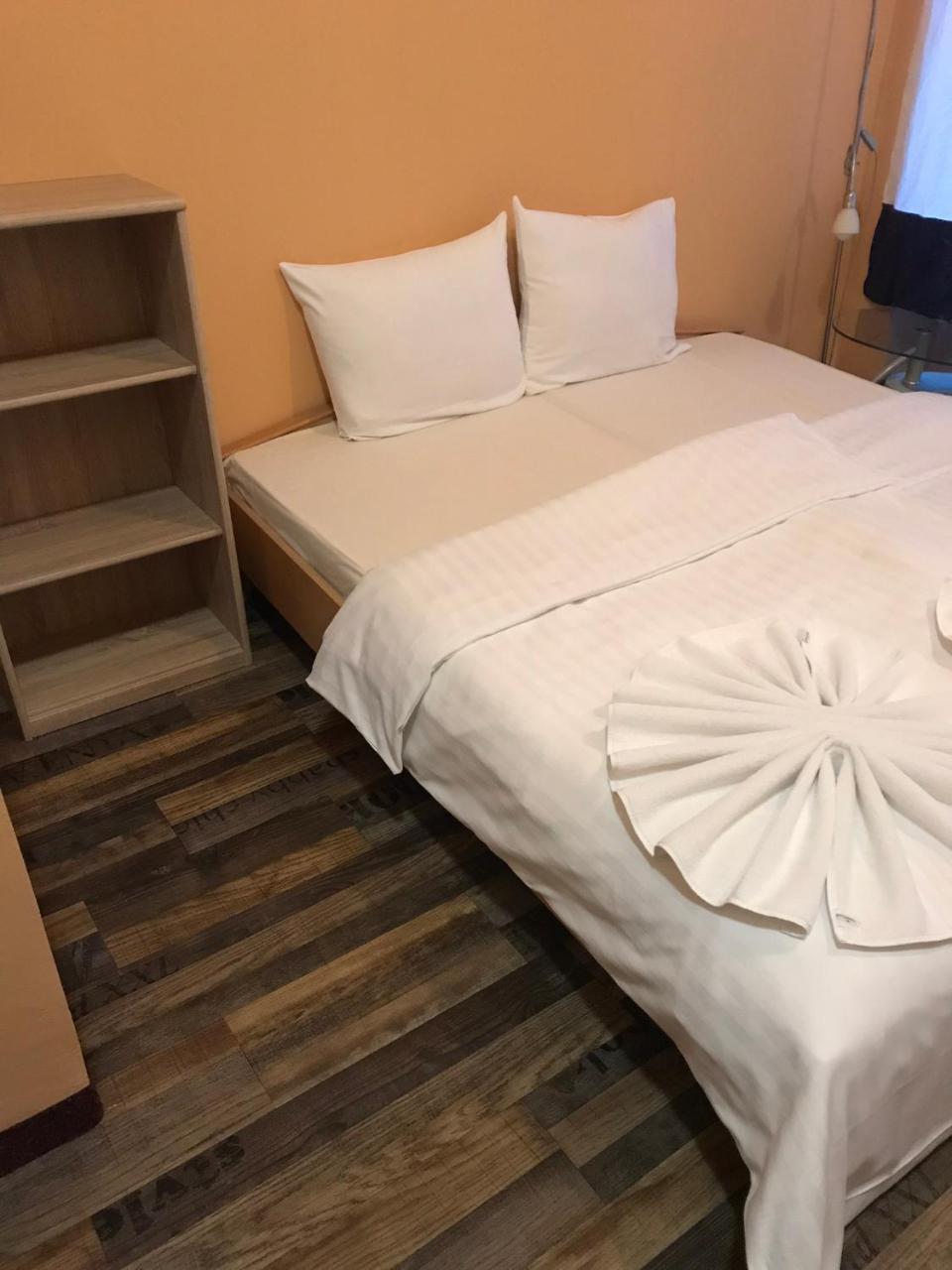 Hotel Praha Club Bed & Breakfast Bagian luar foto