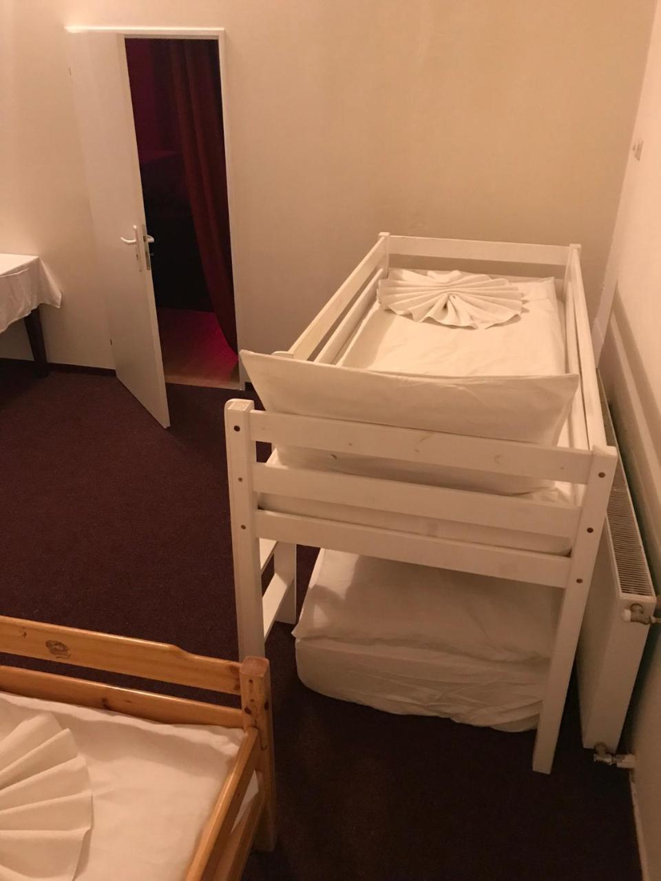Hotel Praha Club Bed & Breakfast Bagian luar foto