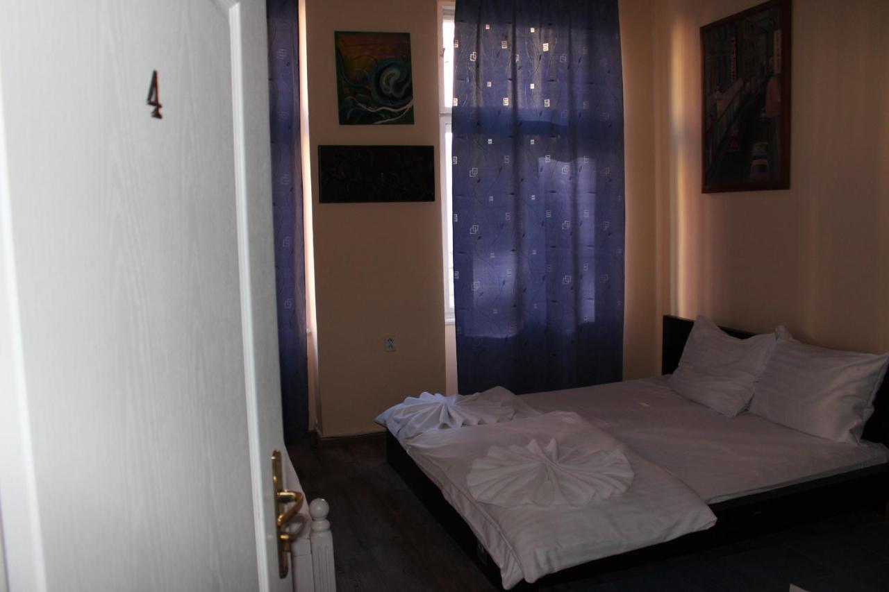 Hotel Praha Club Bed & Breakfast Bagian luar foto