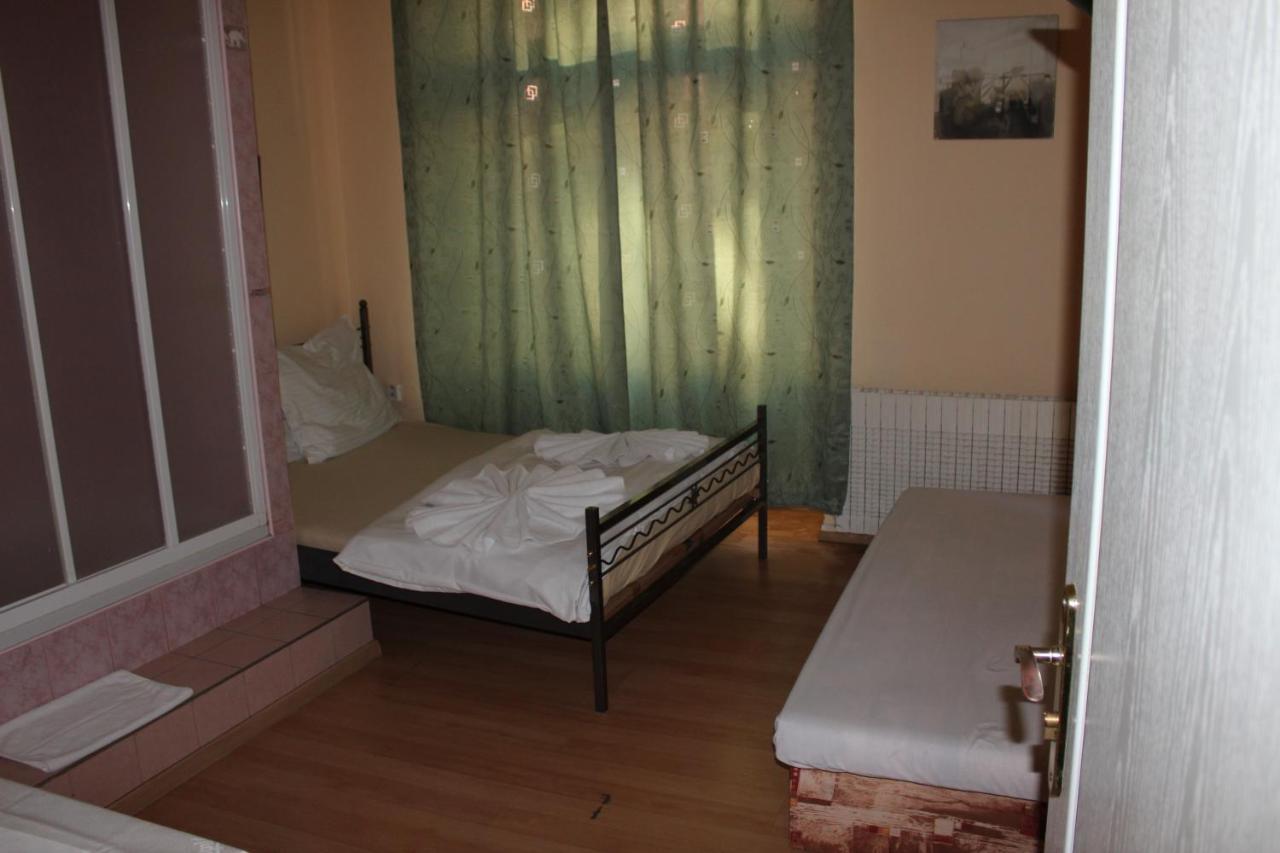 Hotel Praha Club Bed & Breakfast Bagian luar foto