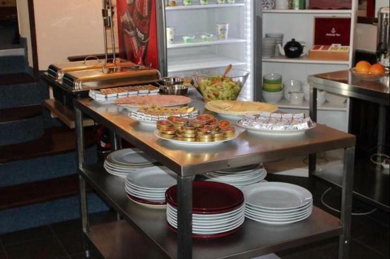 Hotel Praha Club Bed & Breakfast Bagian luar foto